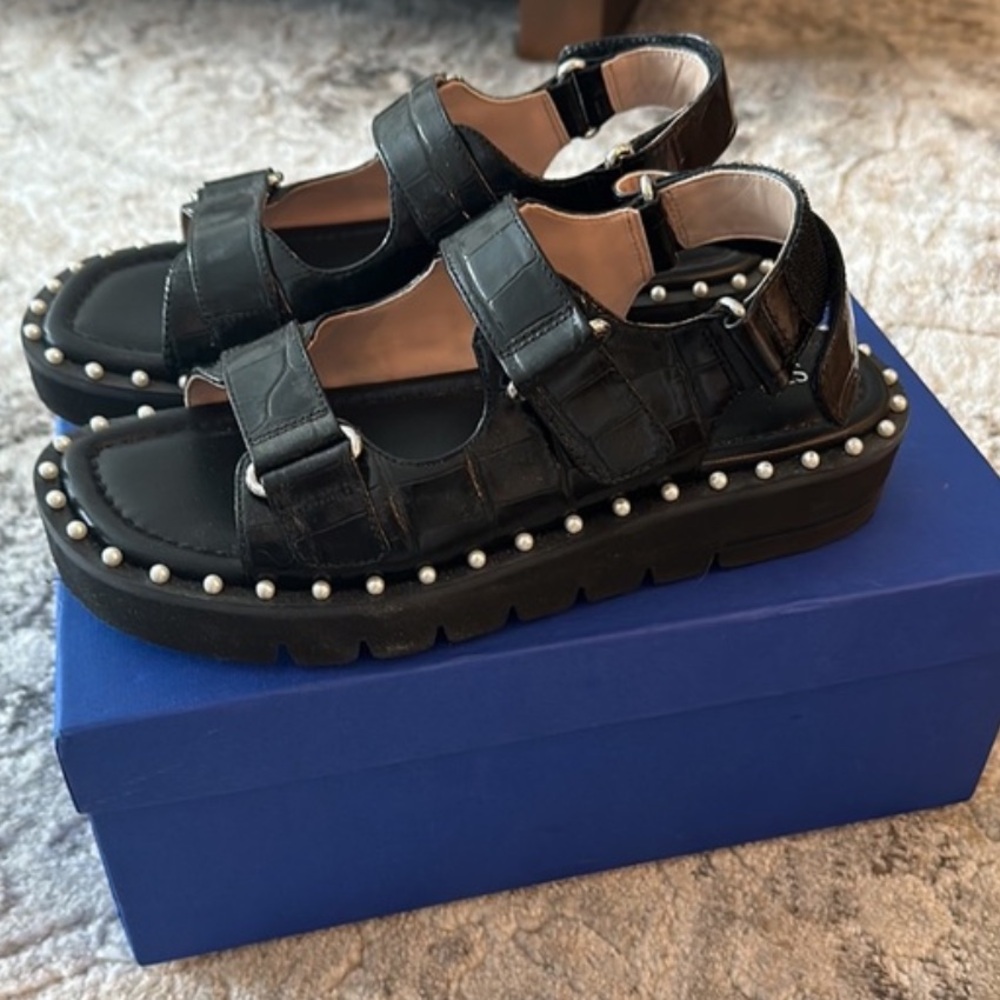Stuart Weitzman Embellished Croc Embossed Zoe Lift size 6.5 only worn twice
